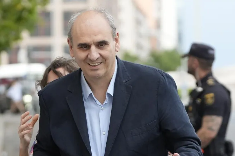 Imagen para: Investigación sobre adjudicaciones revela irregularidades a favor de empresario vinculado a Begoña Gómez
