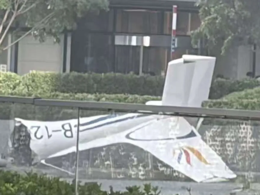 Imagen para: Trágico accidente aéreo en Pekín: fallece piloto tras estrellarse contra la torre CITIC