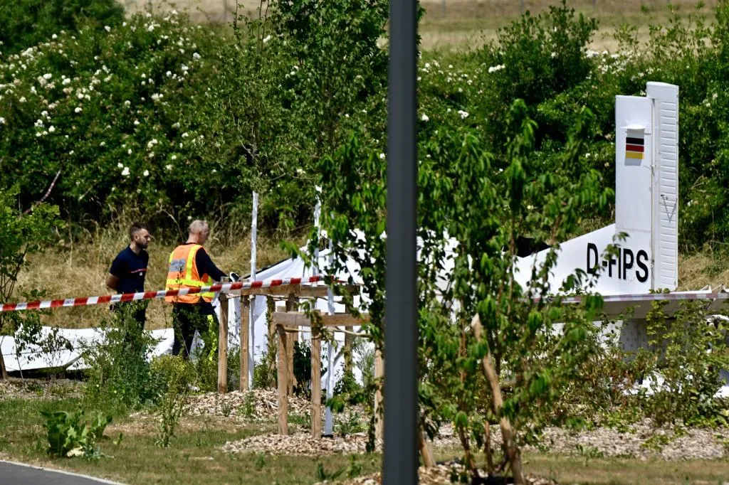 Imagen para: Tragedia aérea en Tomblaine: once fallecidos tras el accidente de un avión de paracaidismo