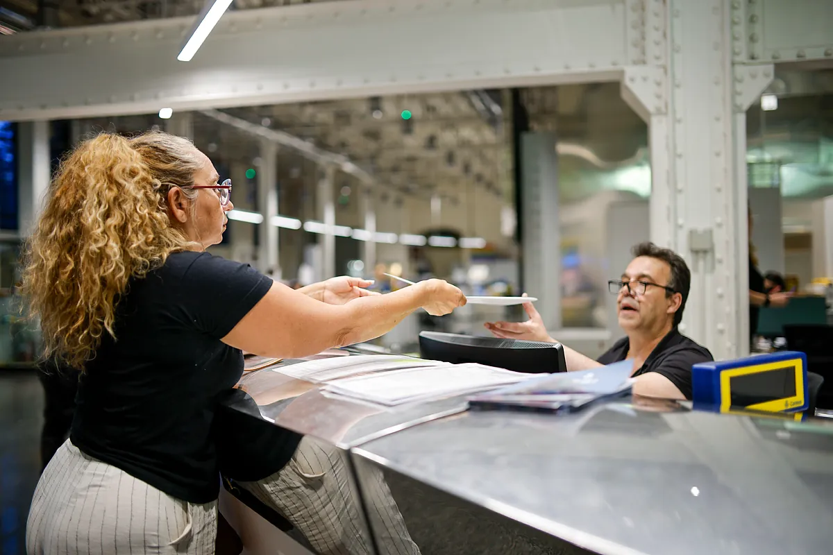 Imagen para: El Gobierno implementa una regularización acelerada de inmigrantes ante los retos legales