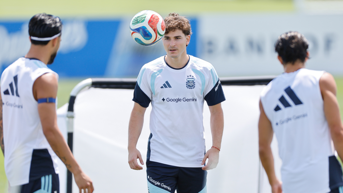 Imagen para: La situación de Julián Álvarez en el fútbol internacional: reflexiones sobre su futuro