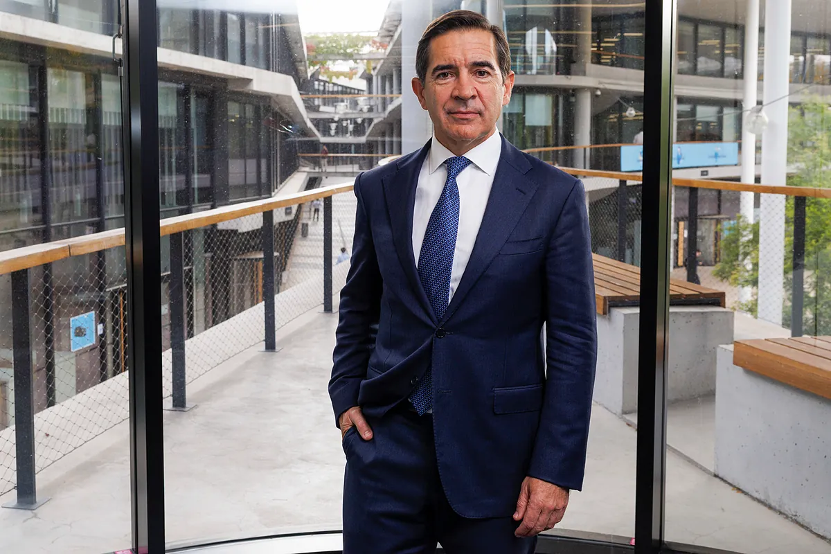 Imagen para: BBVA reduce su participación en Telefónica a menos del 2% tras una histórica desinversión