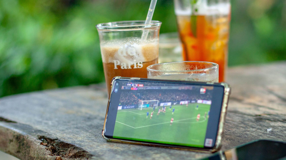 Imagen para: Expertos en ciberseguridad advierten sobre los riesgos de las transmisiones de fútbol pirata en dispositivos móviles