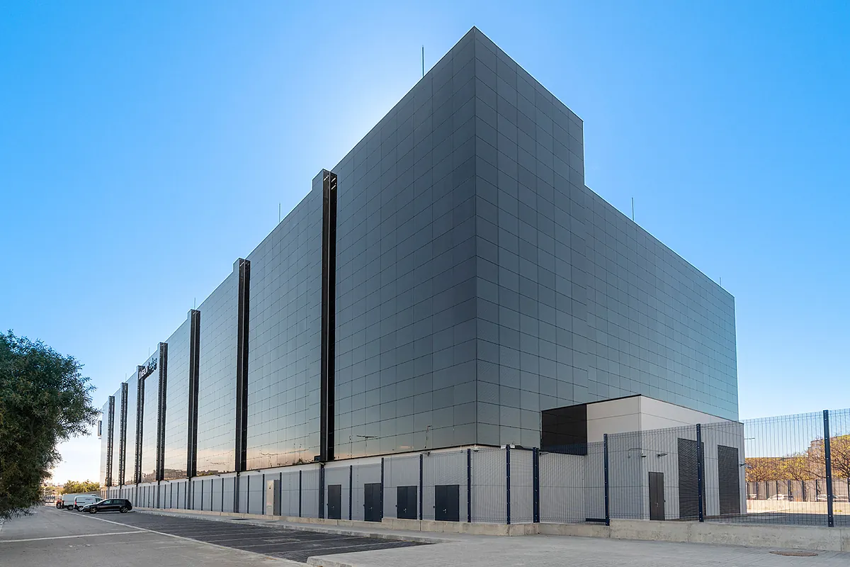 Imagen para: Nebius, el líder europeo en centros de datos de inteligencia artificial, inicia operaciones en España junto a Merlin Properties