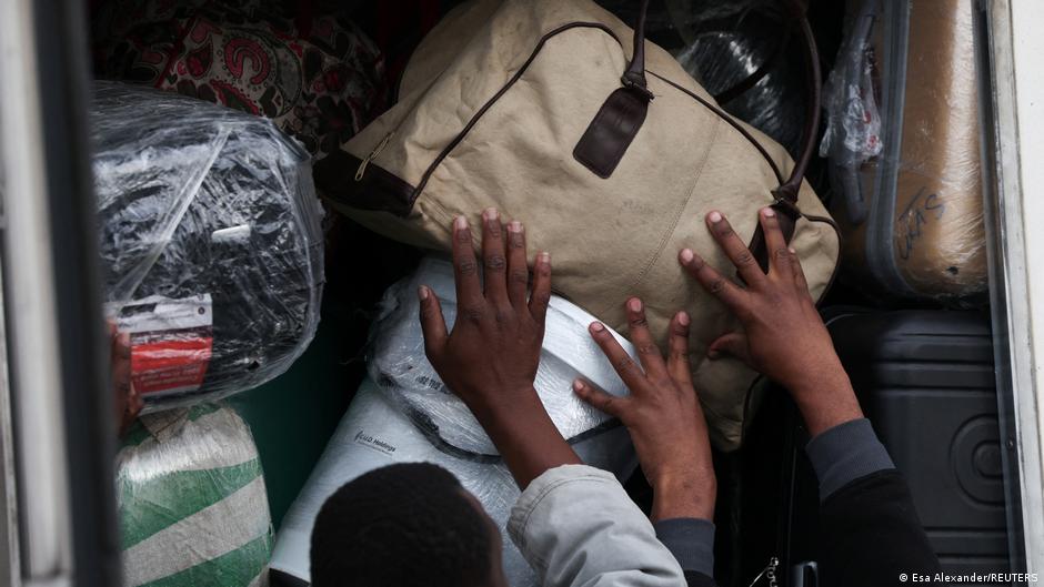 Imagen para: Retorno masivo de zimbabuenses ante el auge de la violencia xenófoba en Sudáfrica