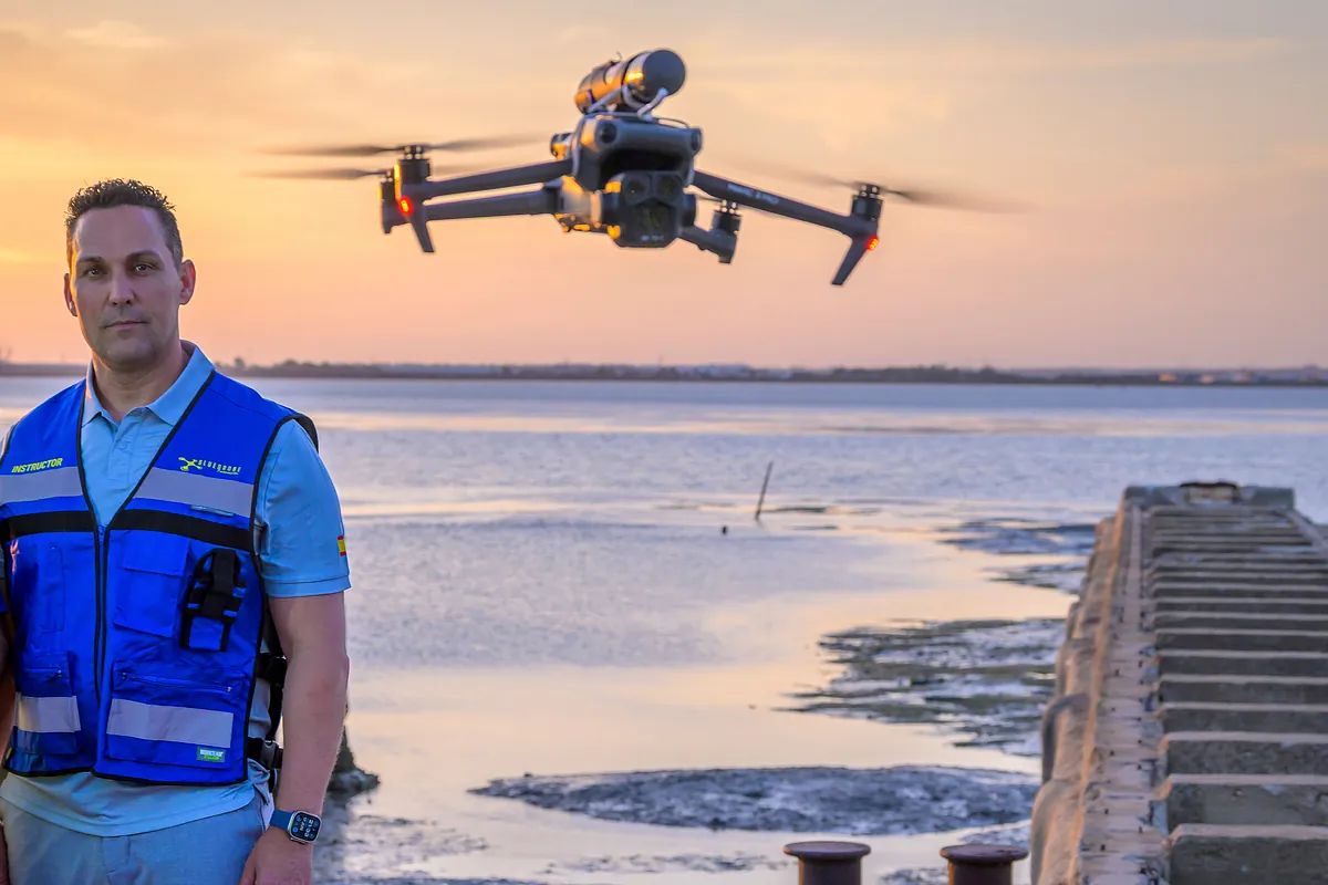 Imagen para: José Orozco: De la Guardia Civil a la Enseñanza de Pilotos de Drones