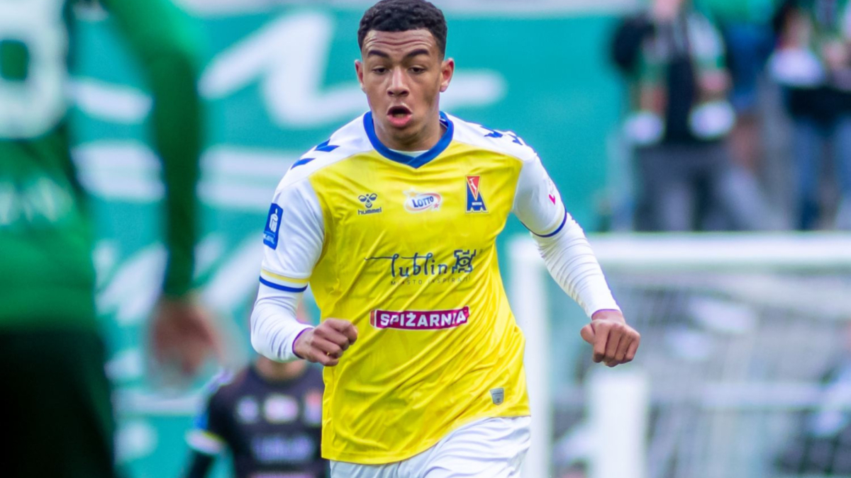 Imagen para: Bright Ede, tercer fichaje del Deportivo A Coruña para la defensa