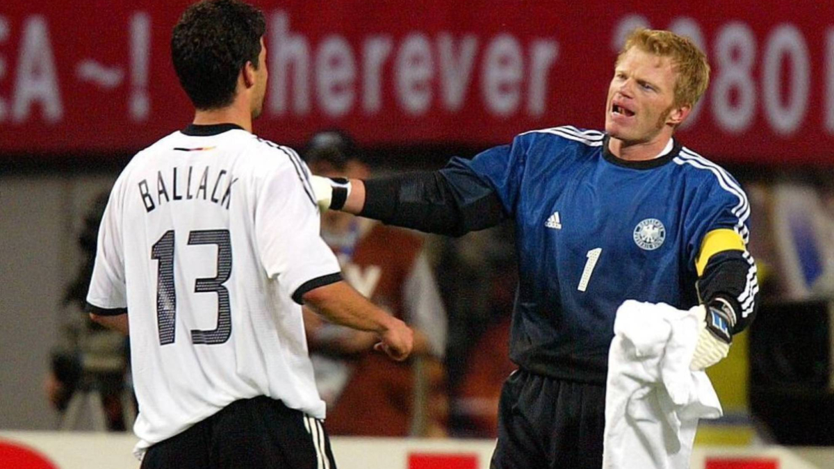 Imagen para: Oliver Kahn ironiza sobre Balogun y la amarilla de Ballack en 2002