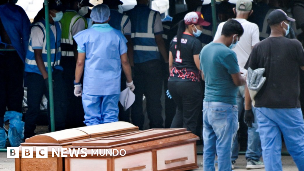 Imagen para: "Me da miedo lo que voy a ver allá dentro": BBC Mundo reporta desde la morgue improvisada de Los Silos tras los terremotos en Venezuela
