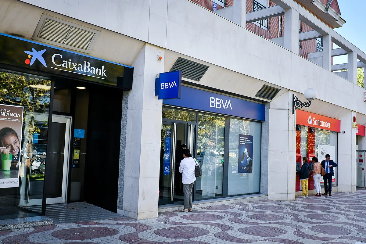 Imagen para: Ibex 35: ¿Por qué los grandes bancos como Santander, CaixaBank y BBVA son los favoritos?