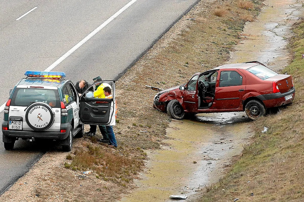 El calor, la monotonía y comidas copiosas: somnolencia al volante y su impacto en la seguridad vial