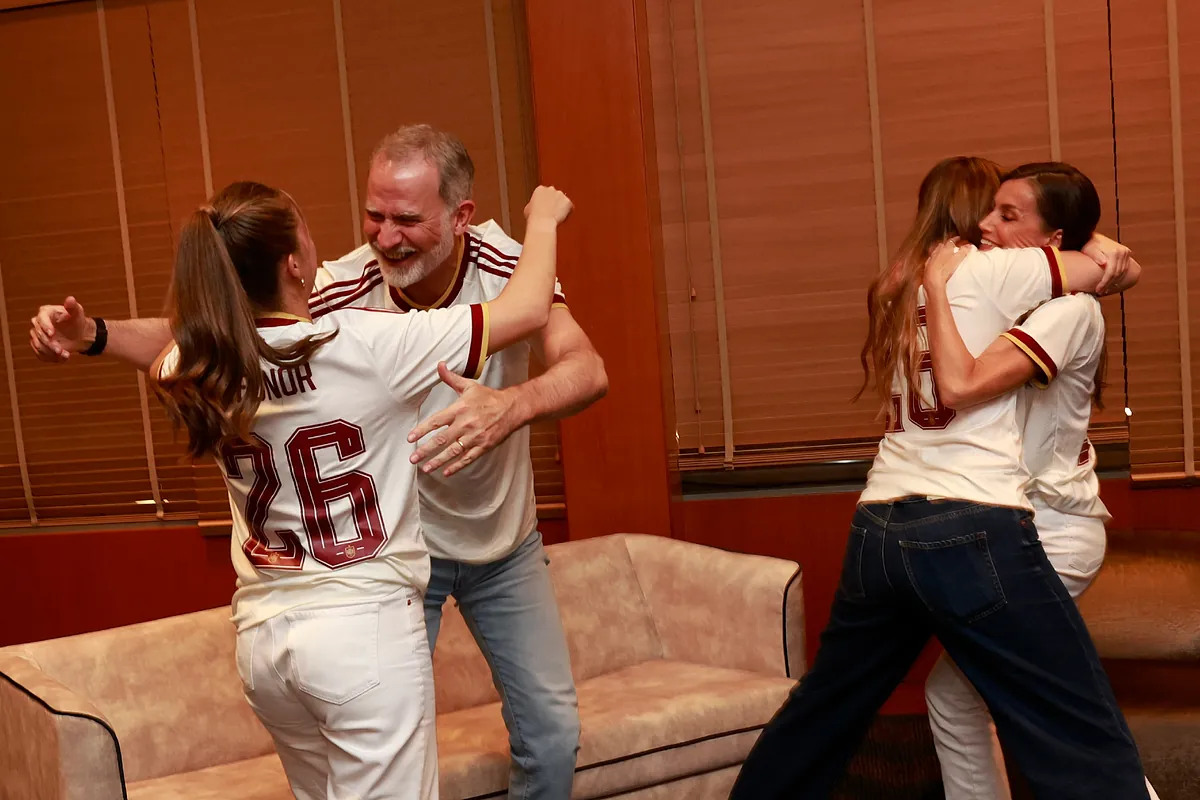 La Familia Real celebra en Barcelona el pase de España a la final: Lucha por el título