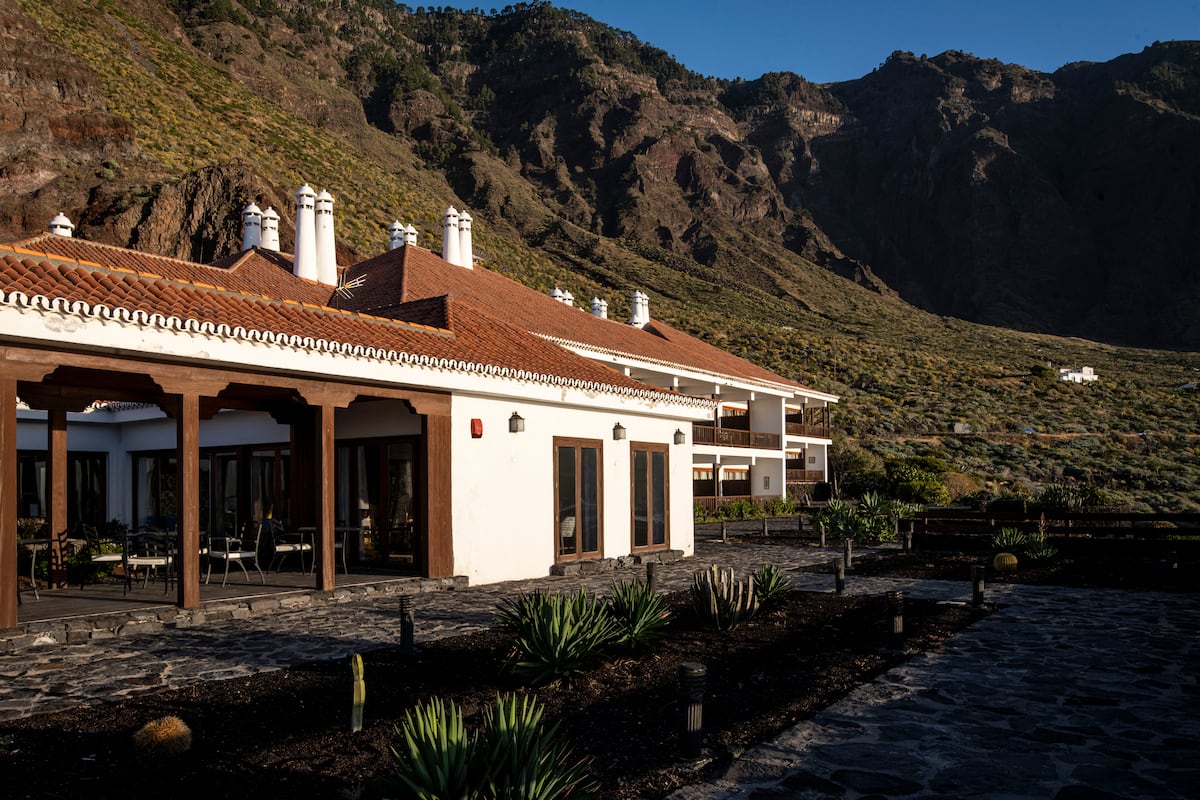 Imagen para: La isla contenida que se abre a todos: Descubre El Hierro y sus maravillas