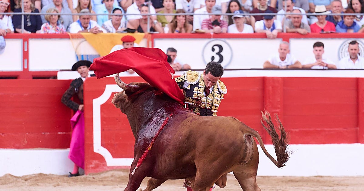 Imagen para: Poco fondo y mucha vulgaridad: crítica a la superficialidad en la cultura taurina