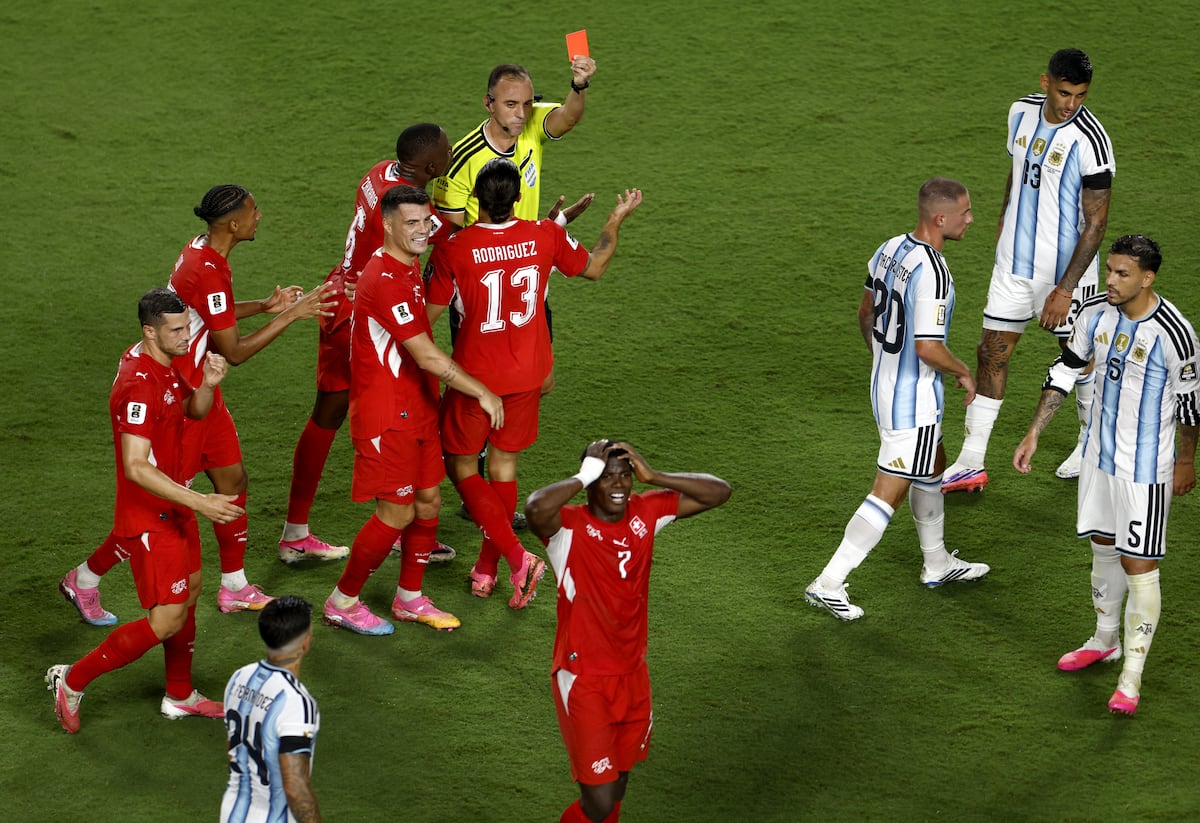 Imagen para: Jugar de cara en el fútbol: Significado y su importancia para los delanteros