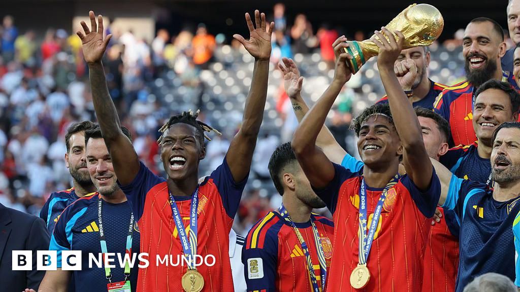 Imagen para: La historia de migración y éxito de Lamine Yamal y Nico Williams, estrellas del fútbol español