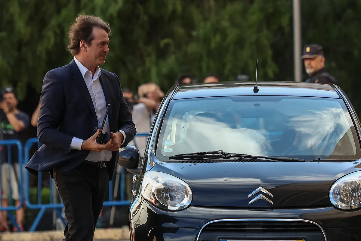 Imagen para: El PP exige la devolución del sueldo de 'el hermanísimo' en la Diputación de Badajoz